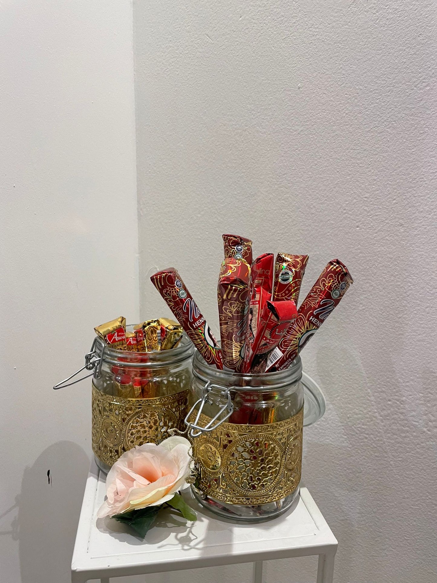 Henna tube